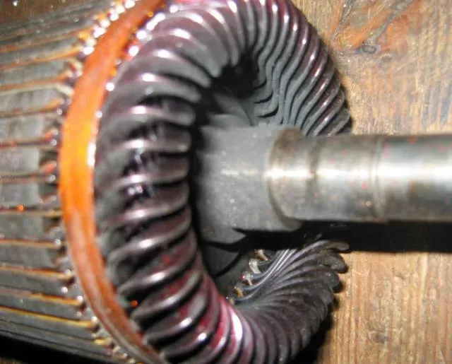 moteur vibrant à La Couronne
